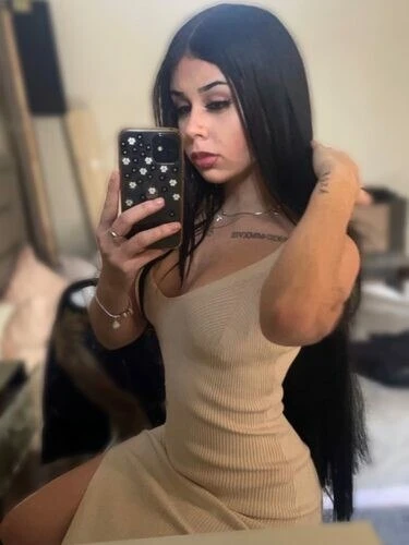 Amy1921 Profile image 2