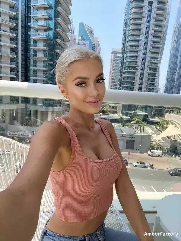 Karina Profile image 2